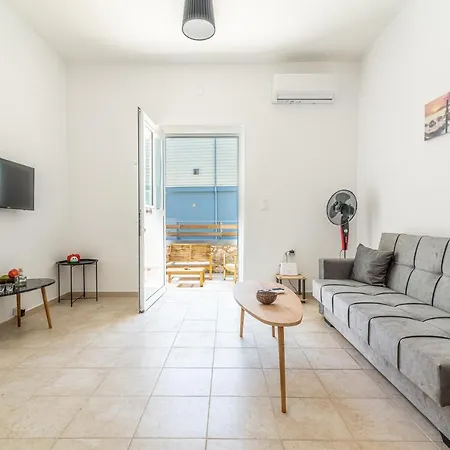 Beachfront Apt Next To The Mall Ираклион Экстерьер фото