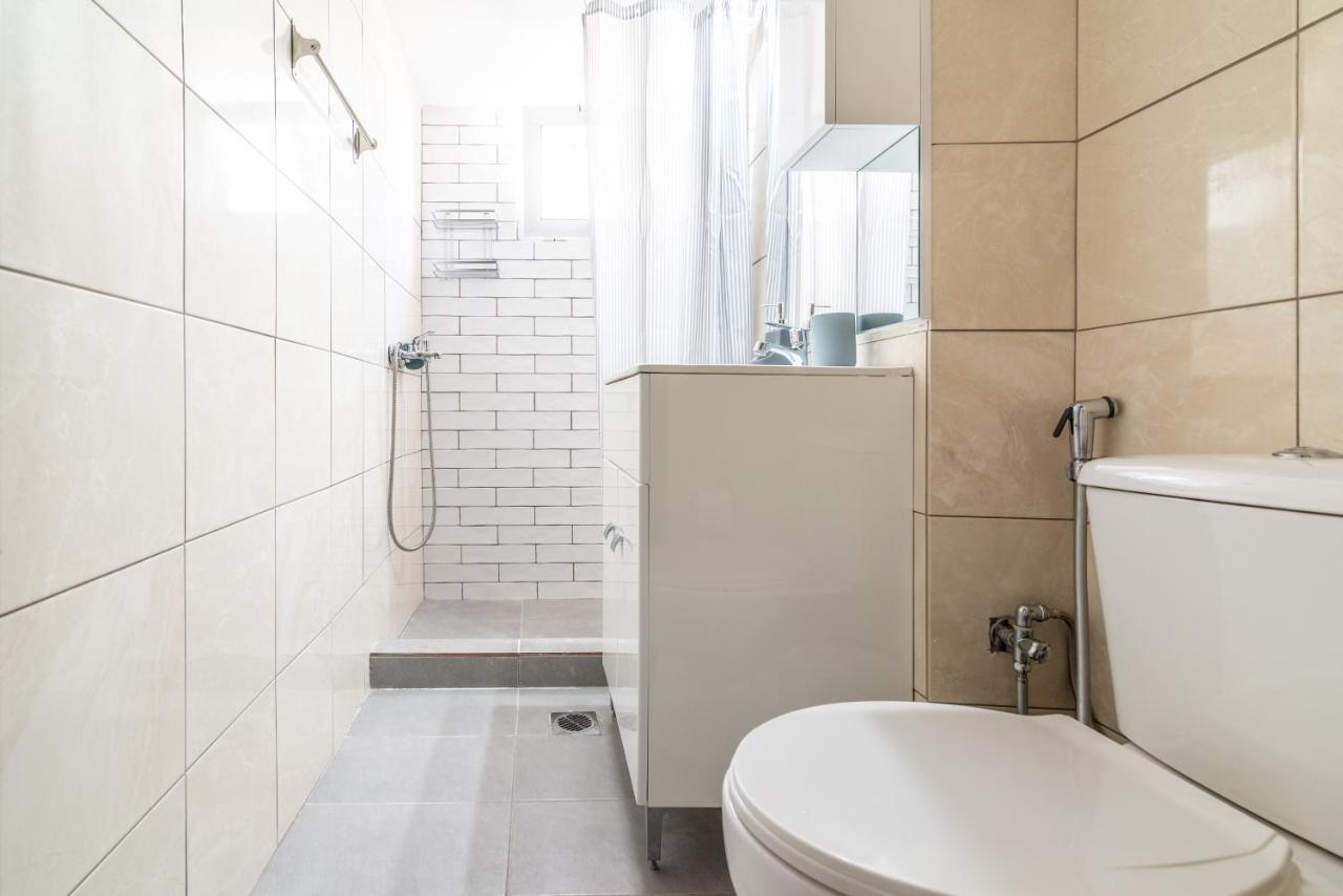 Apartment Beachfront Next To The Mall Heraklion (Crete)