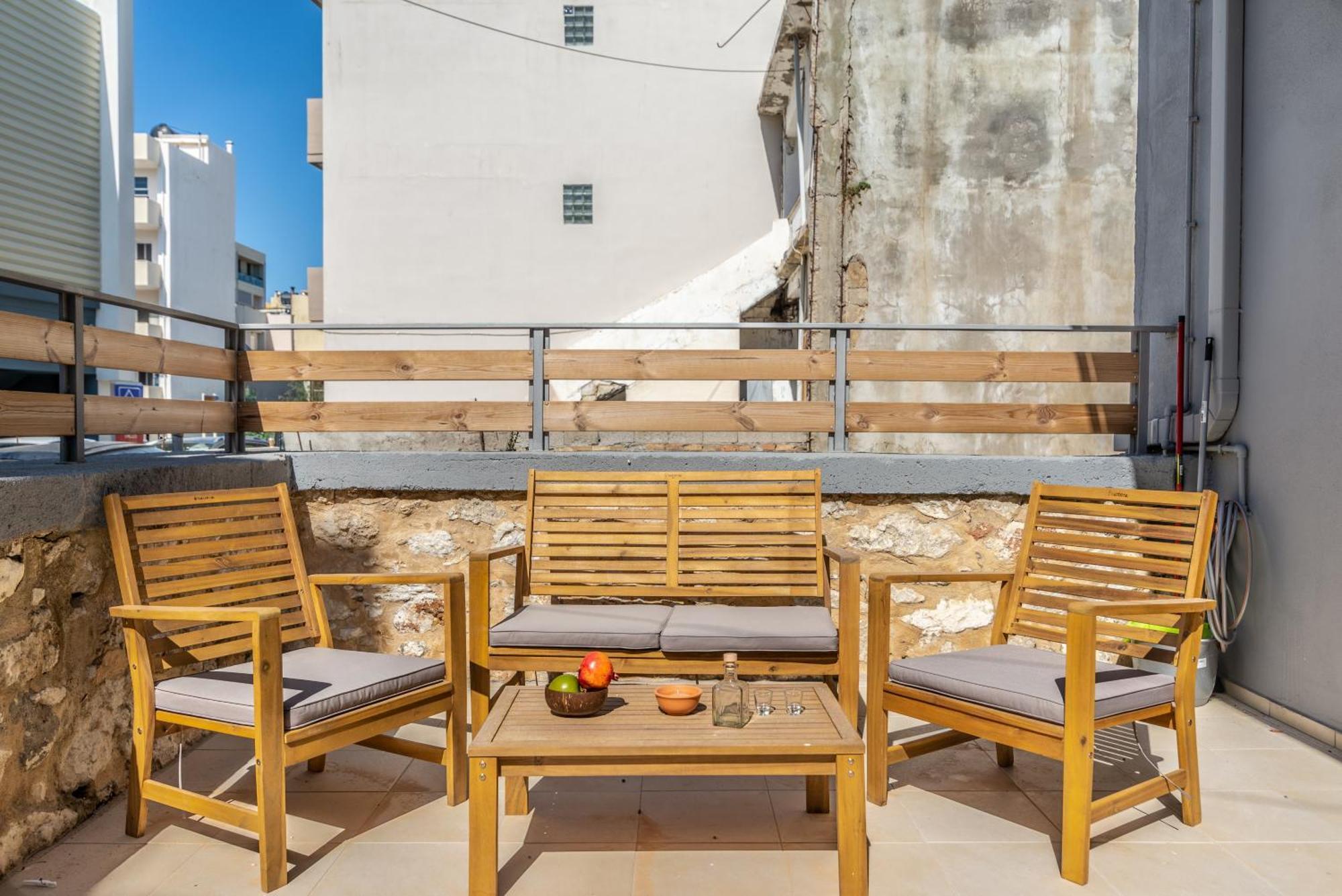 Beachfront Next To The Mall Apartment Heraklion (Crete)